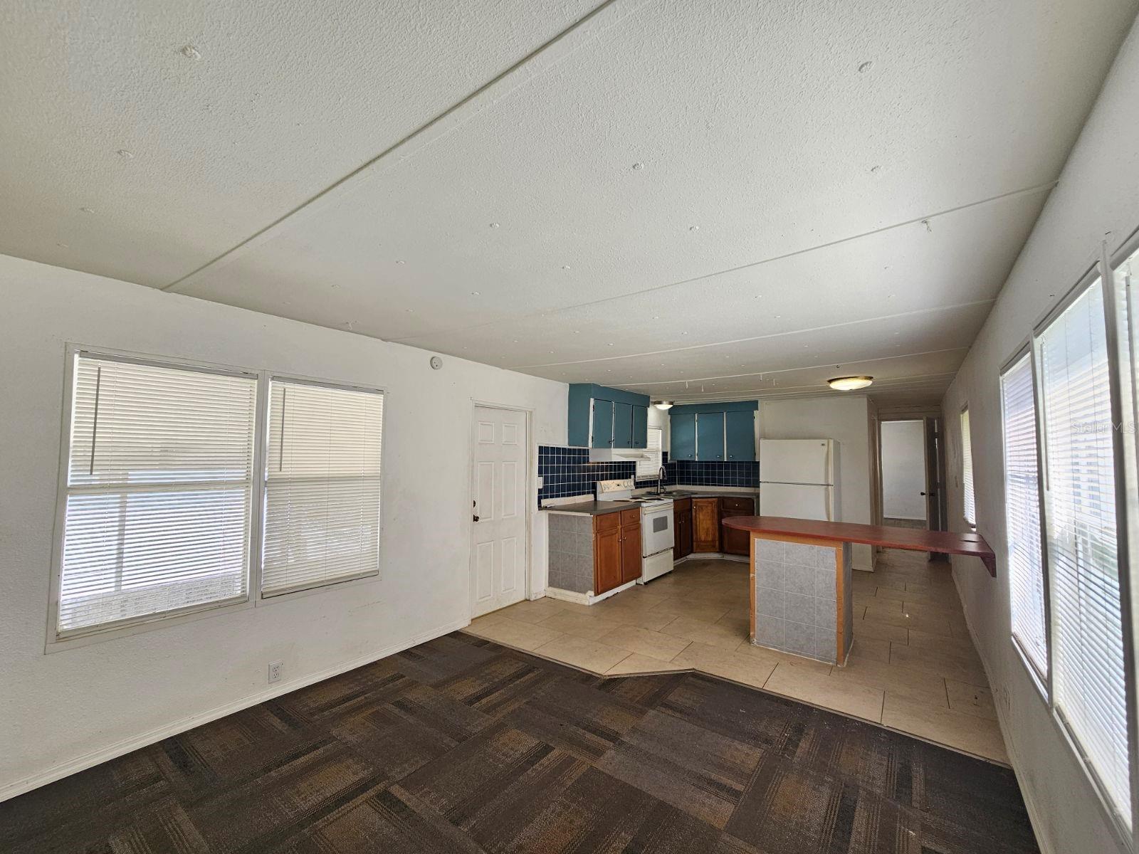 Image 5 of 11 For 503 Longfellow Boulevard 5