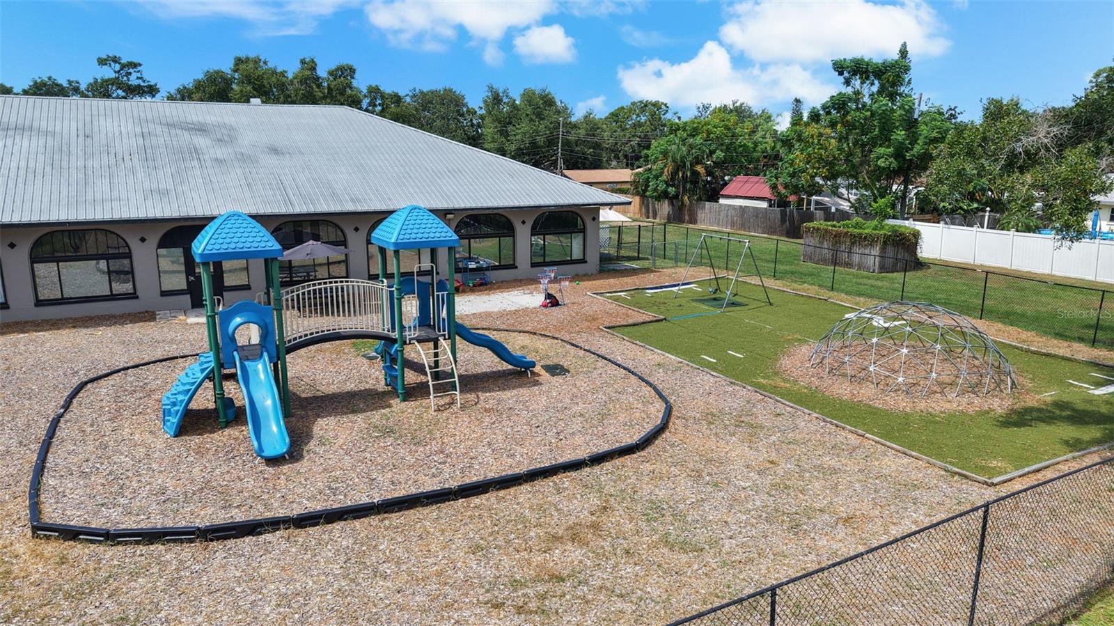 Image 16 of 16 For 1960 Union Street 22