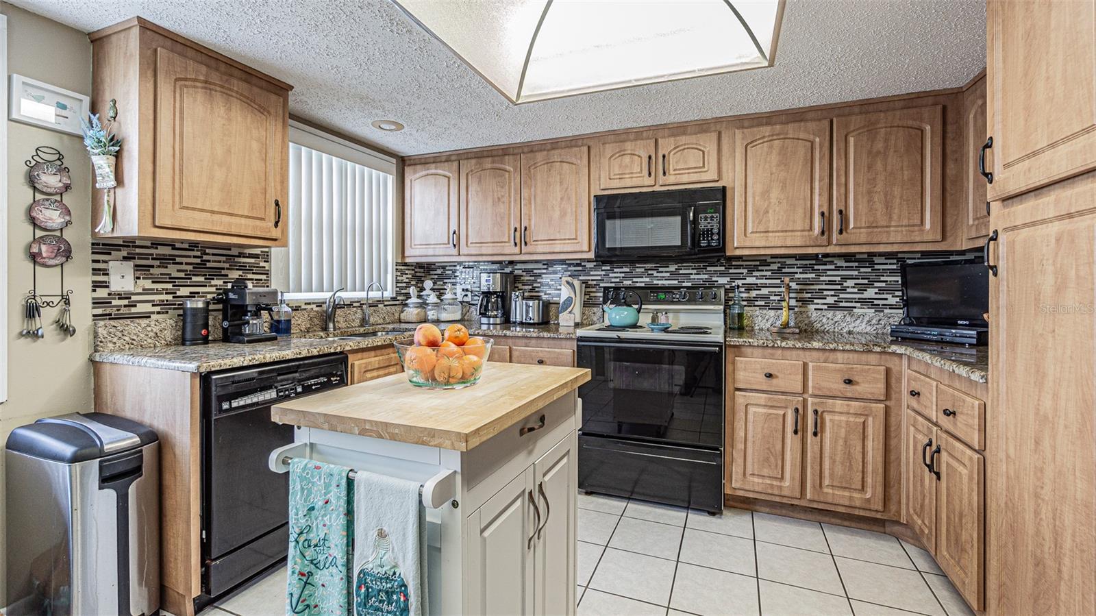 Image 10 of 35 For 7 Elgin Place 301