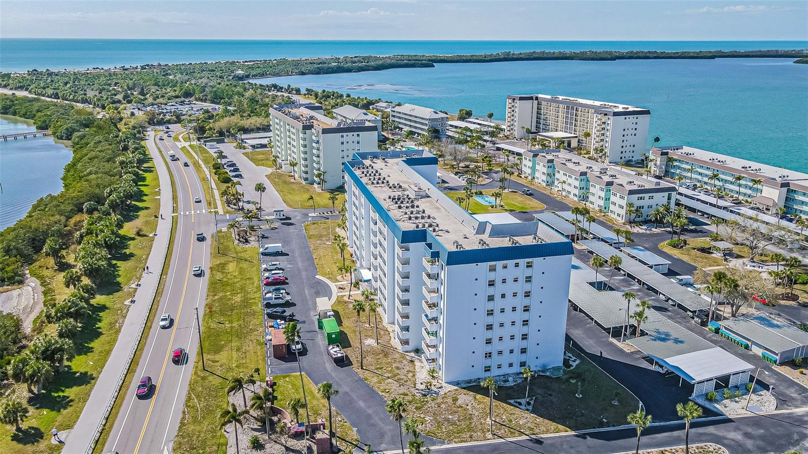 Image 31 of 35 For 7 Elgin Place 301