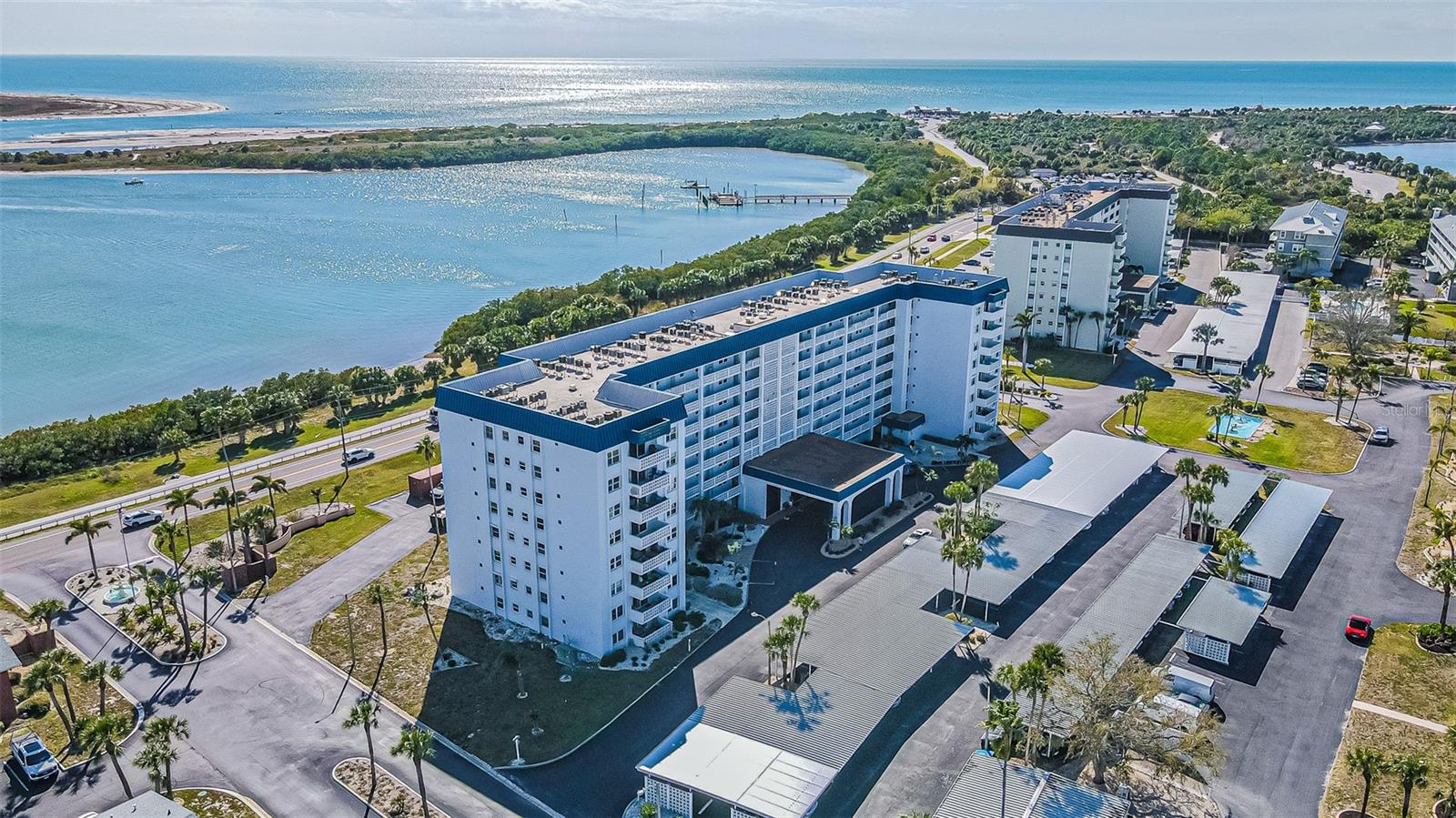 Image 32 of 35 For 7 Elgin Place 301