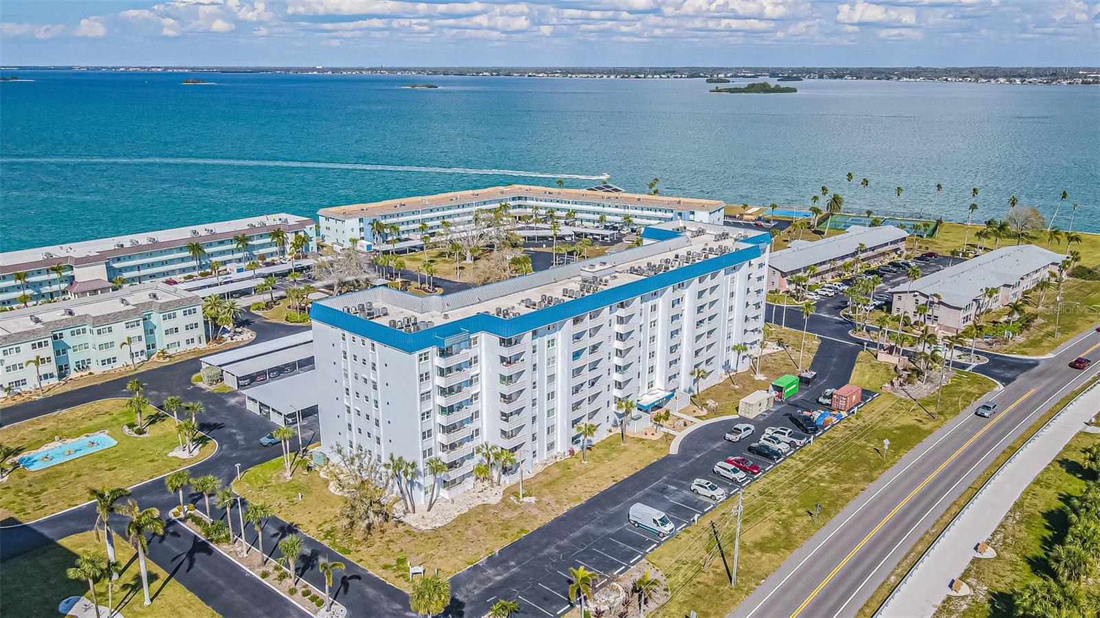 Image 33 of 35 For 7 Elgin Place 301