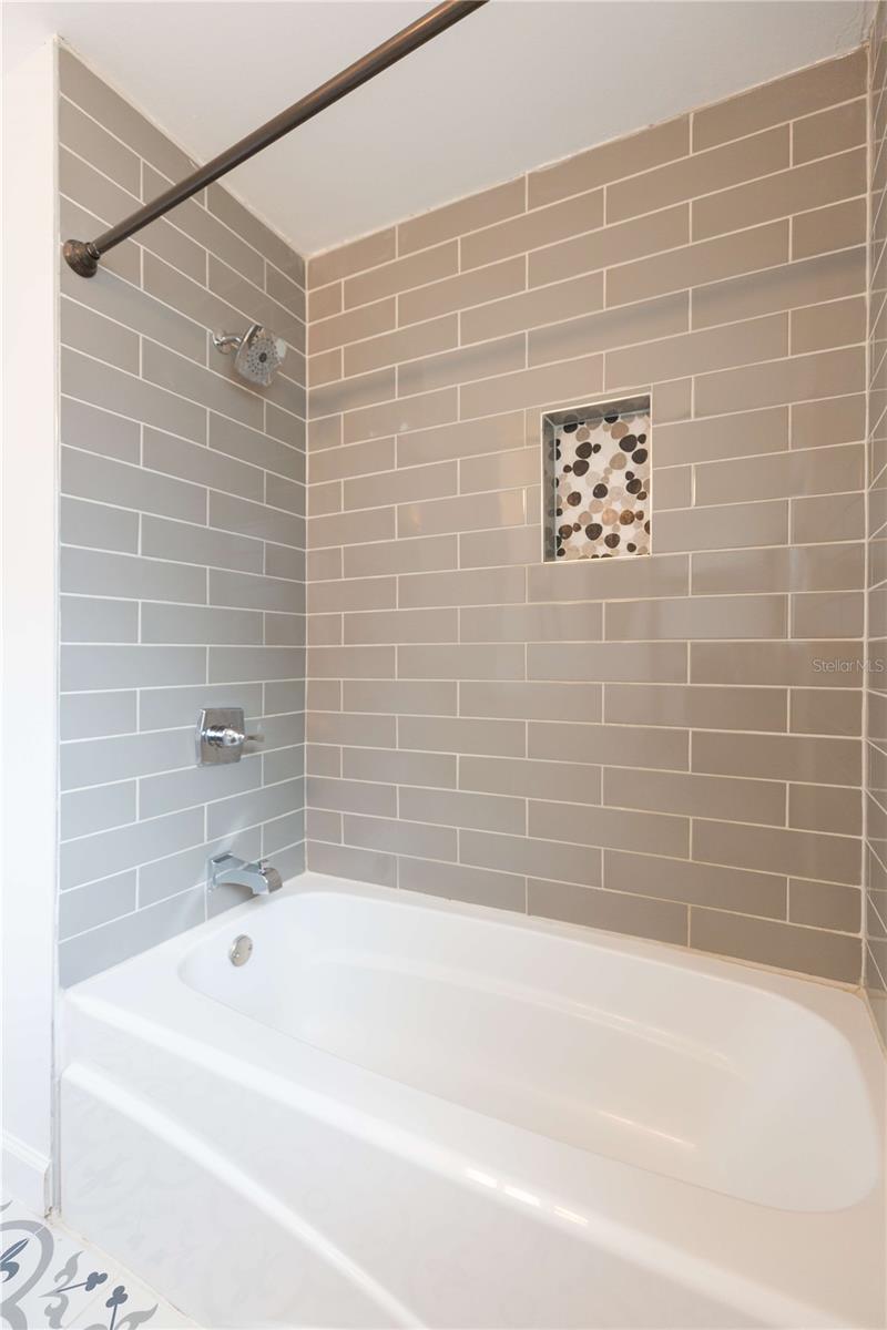 Image 14 of 20 For 11729 Edison Avenue