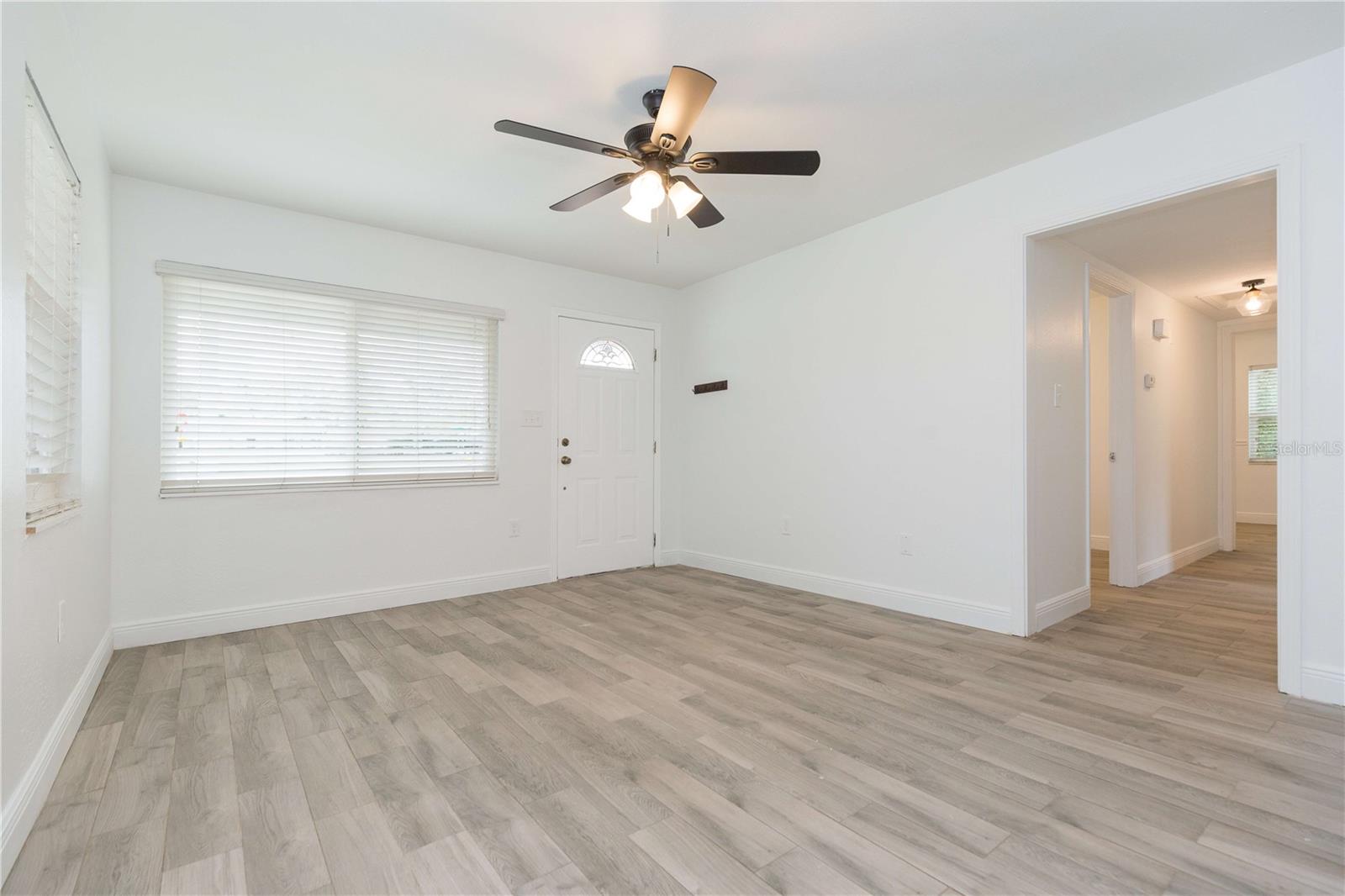 Image 3 of 20 For 11729 Edison Avenue