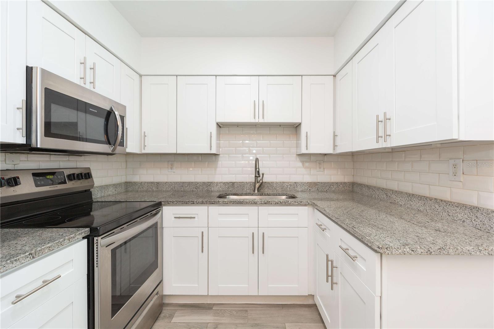 Image 5 of 20 For 11729 Edison Avenue