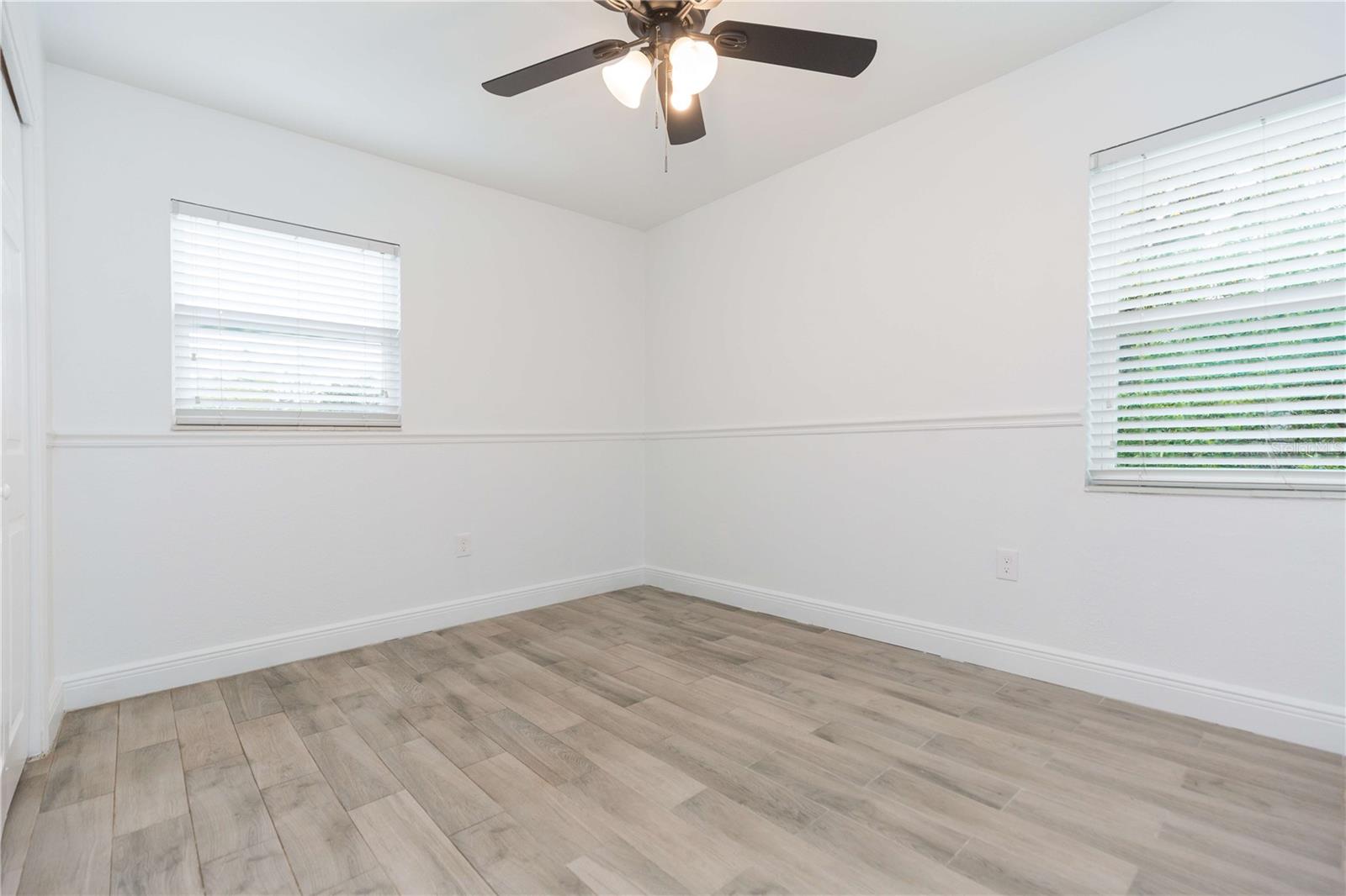 Image 9 of 20 For 11729 Edison Avenue