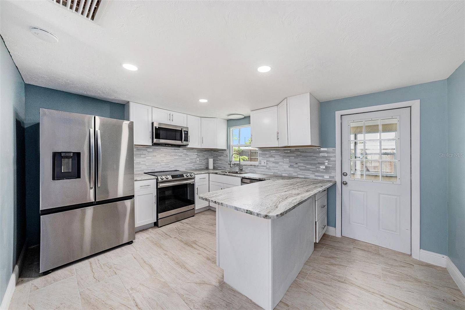 Image 10 of 25 For 4744 Guardian Ave