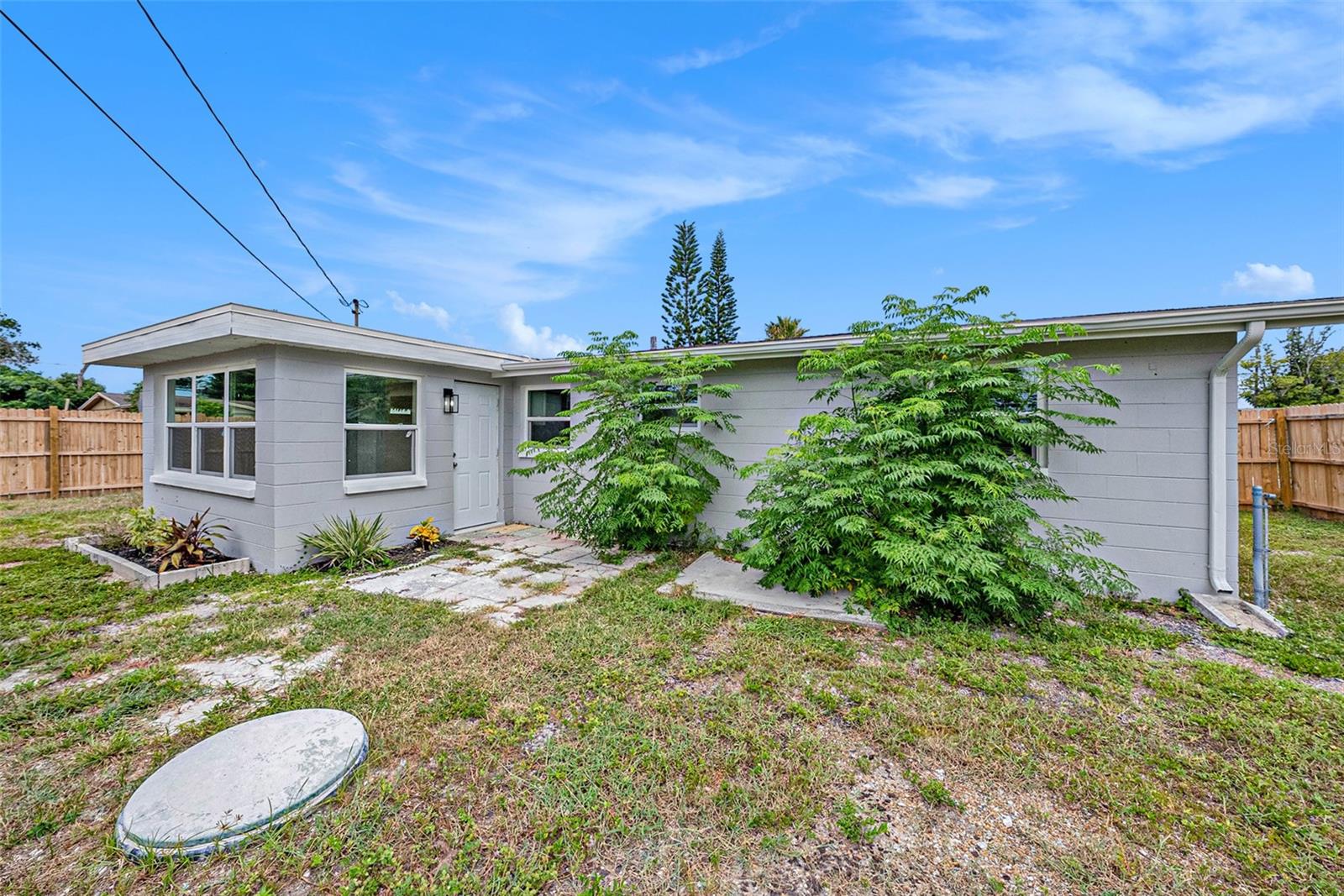 Image 23 of 25 For 4744 Guardian Ave