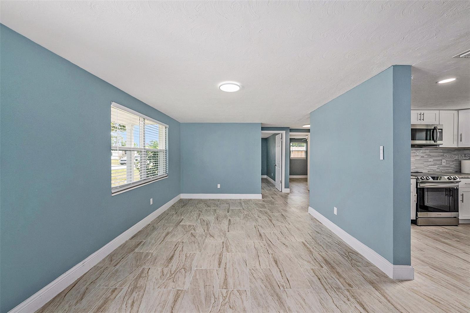 Image 6 of 25 For 4744 Guardian Ave