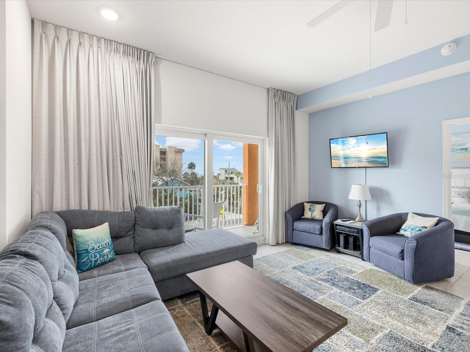 Image 13 of 61 For 13101 Gulf Boulevard 1304