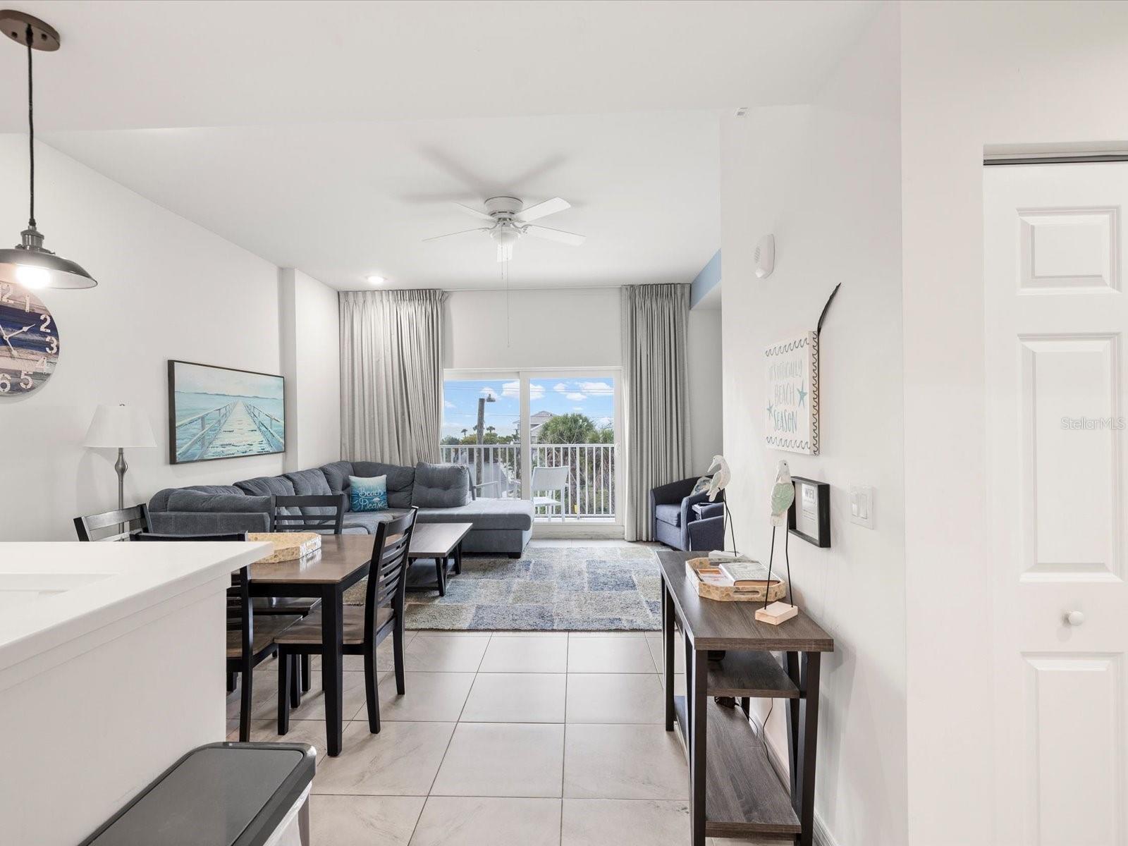 Image 15 of 61 For 13101 Gulf Boulevard 1304