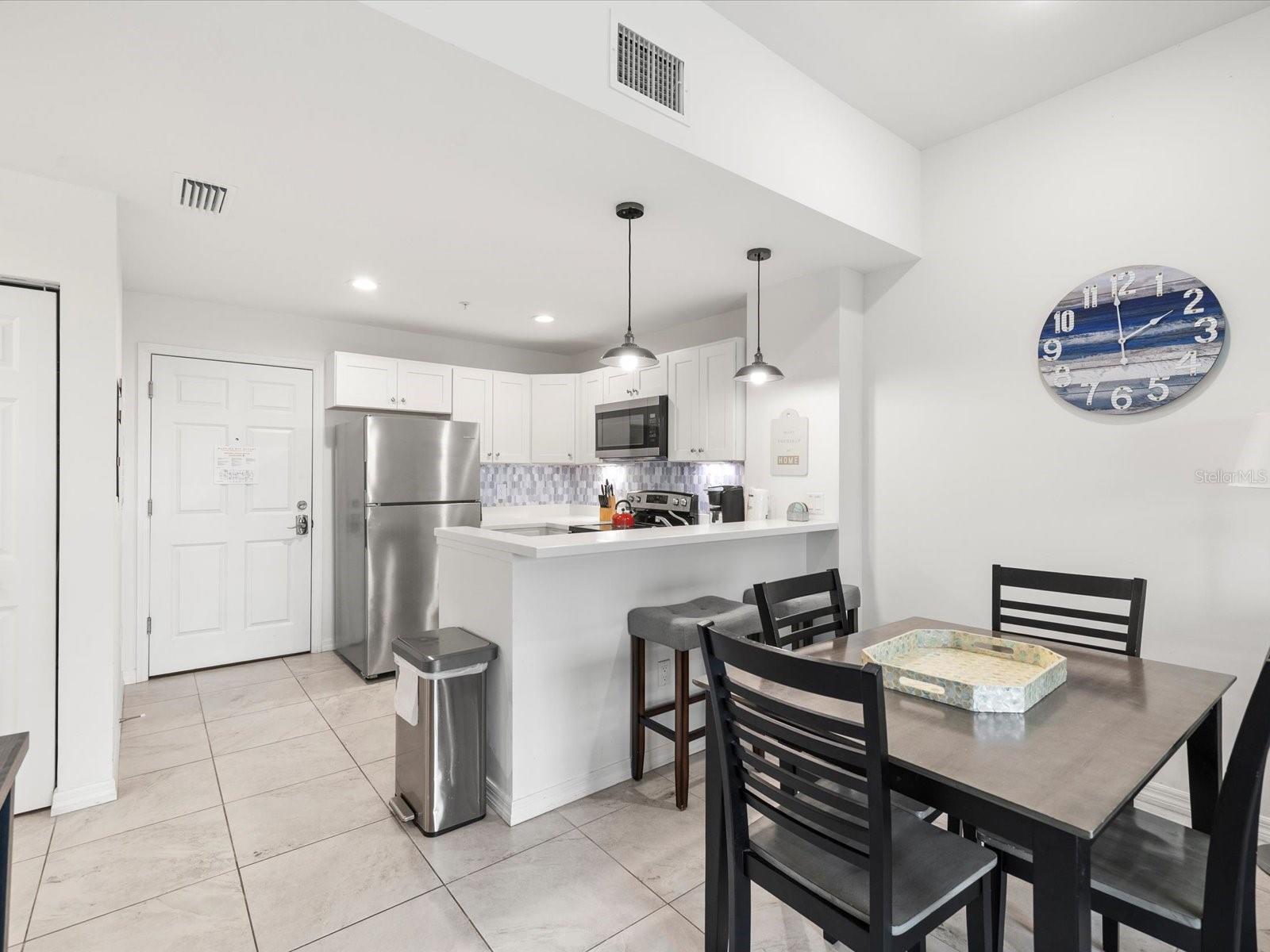 Image 16 of 61 For 13101 Gulf Boulevard 1304