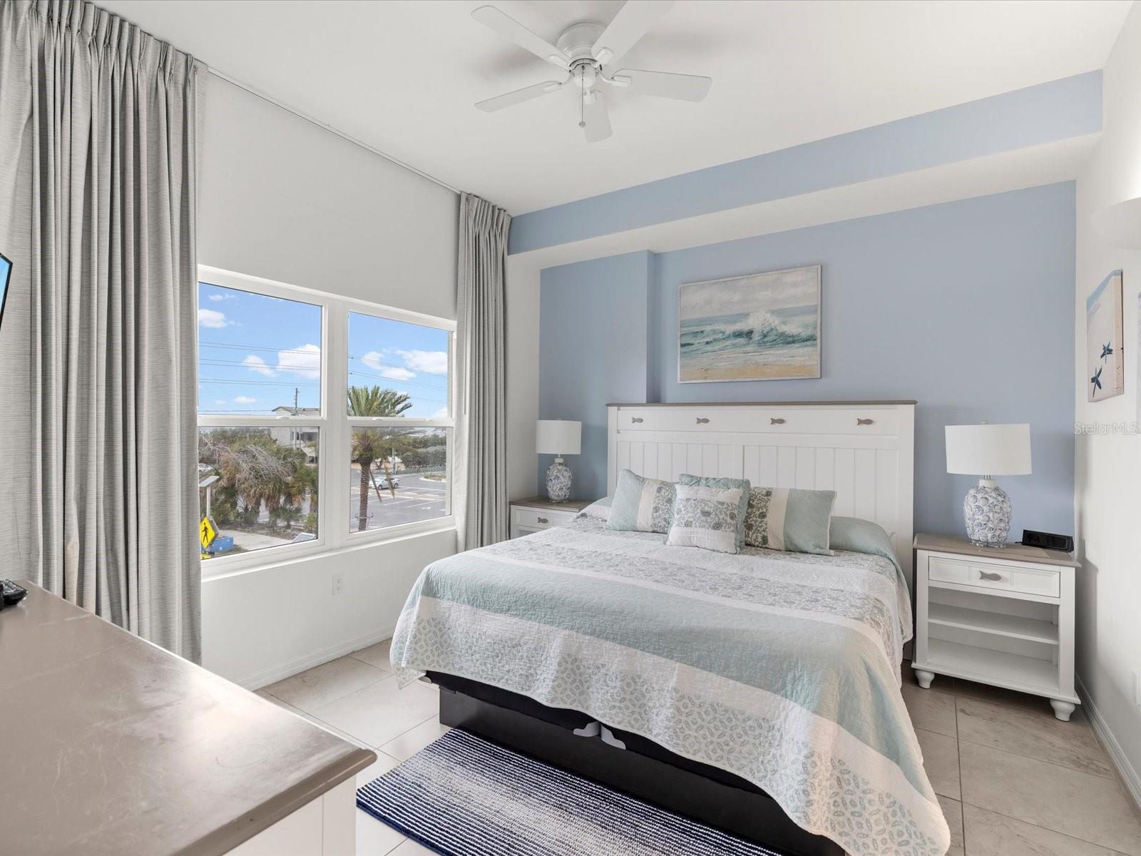 Image 18 of 61 For 13101 Gulf Boulevard 1304