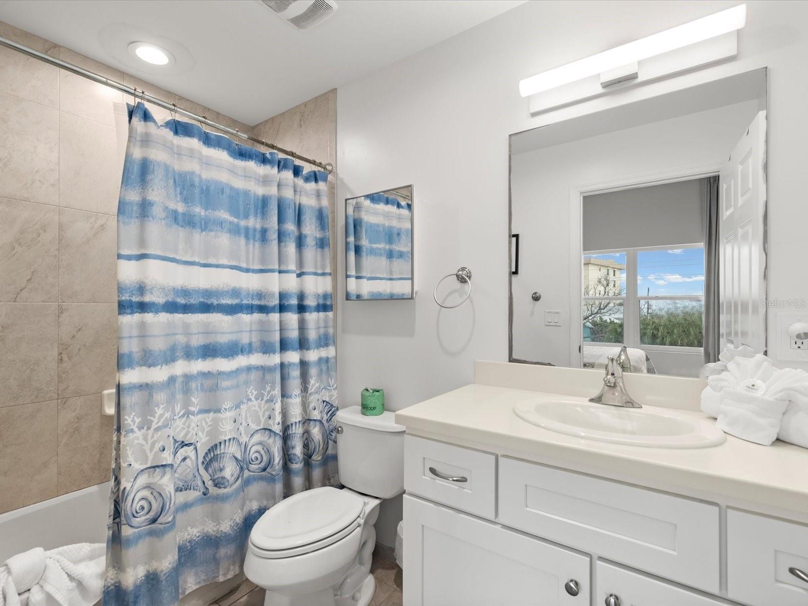 Image 26 of 61 For 13101 Gulf Boulevard 1304