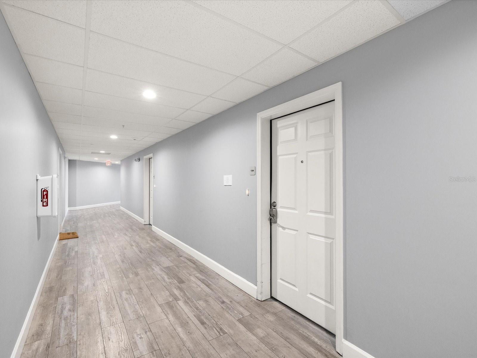 Image 28 of 61 For 13101 Gulf Boulevard 1304