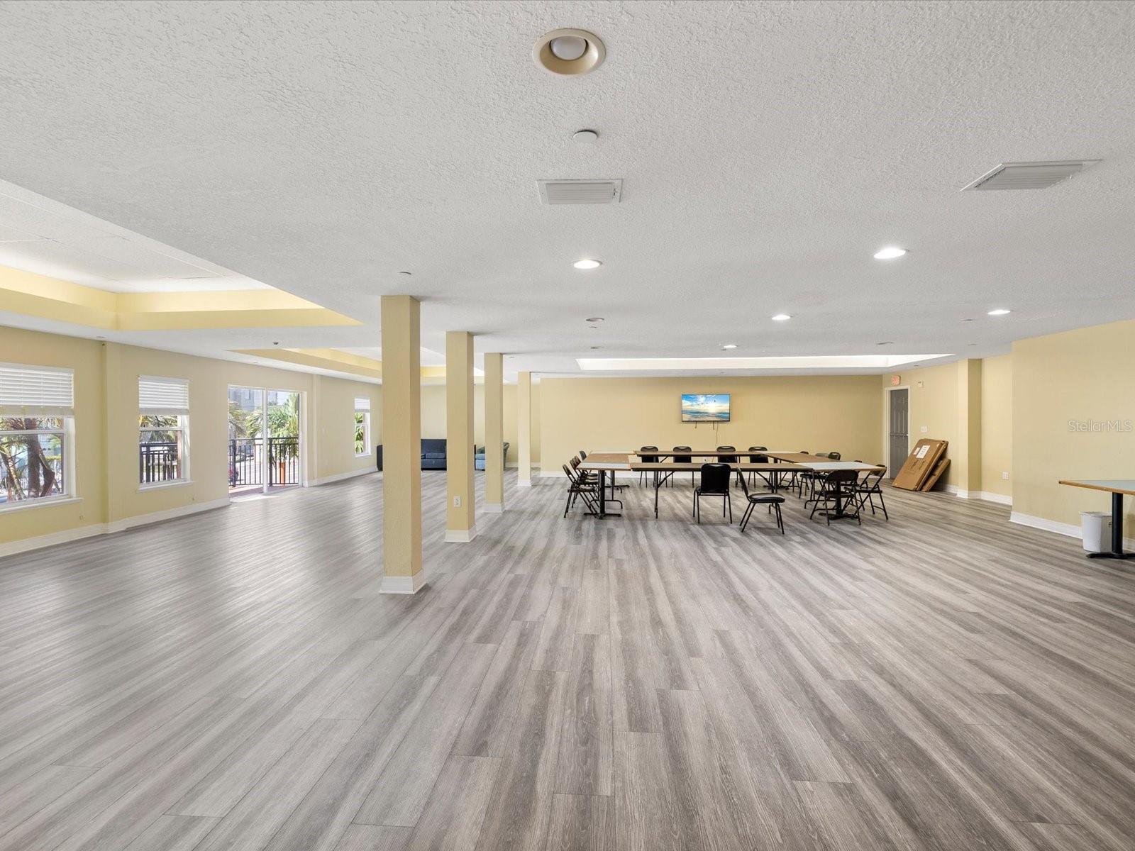 Image 34 of 61 For 13101 Gulf Boulevard 1304