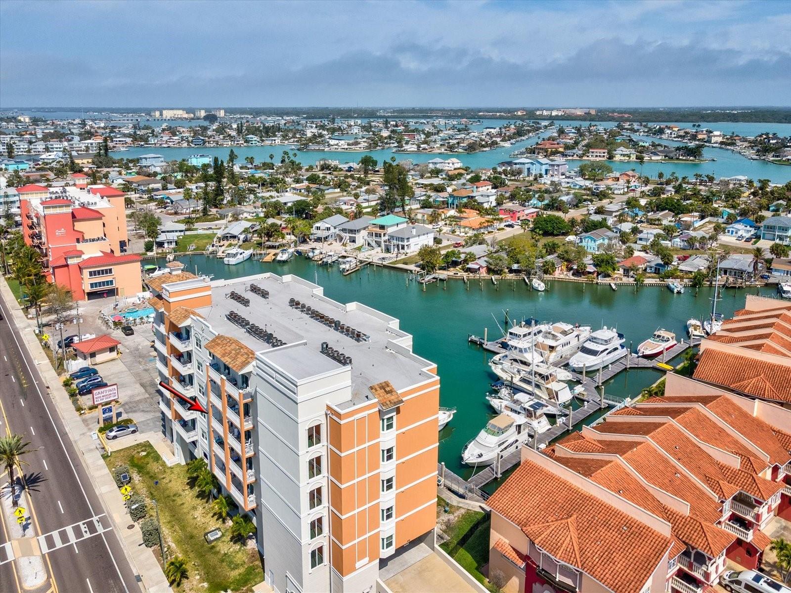 Image 43 of 61 For 13101 Gulf Boulevard 1304