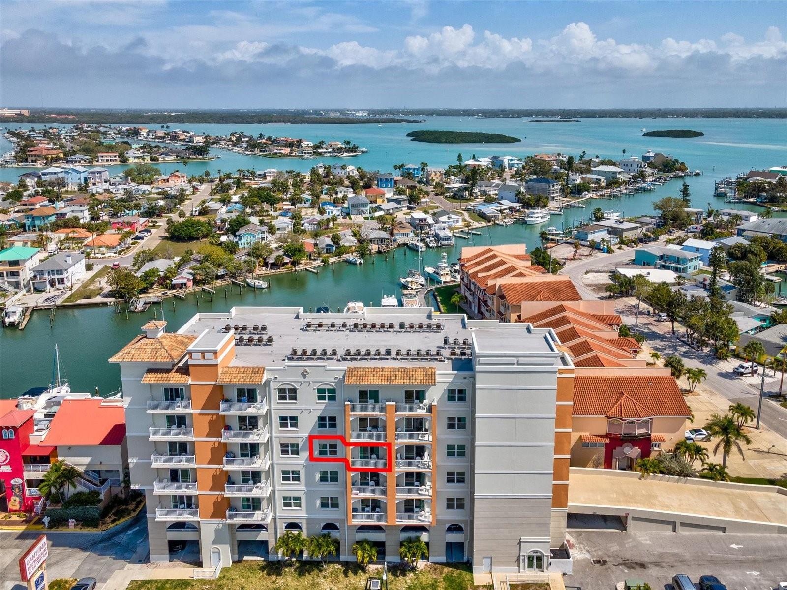 Image 44 of 61 For 13101 Gulf Boulevard 1304