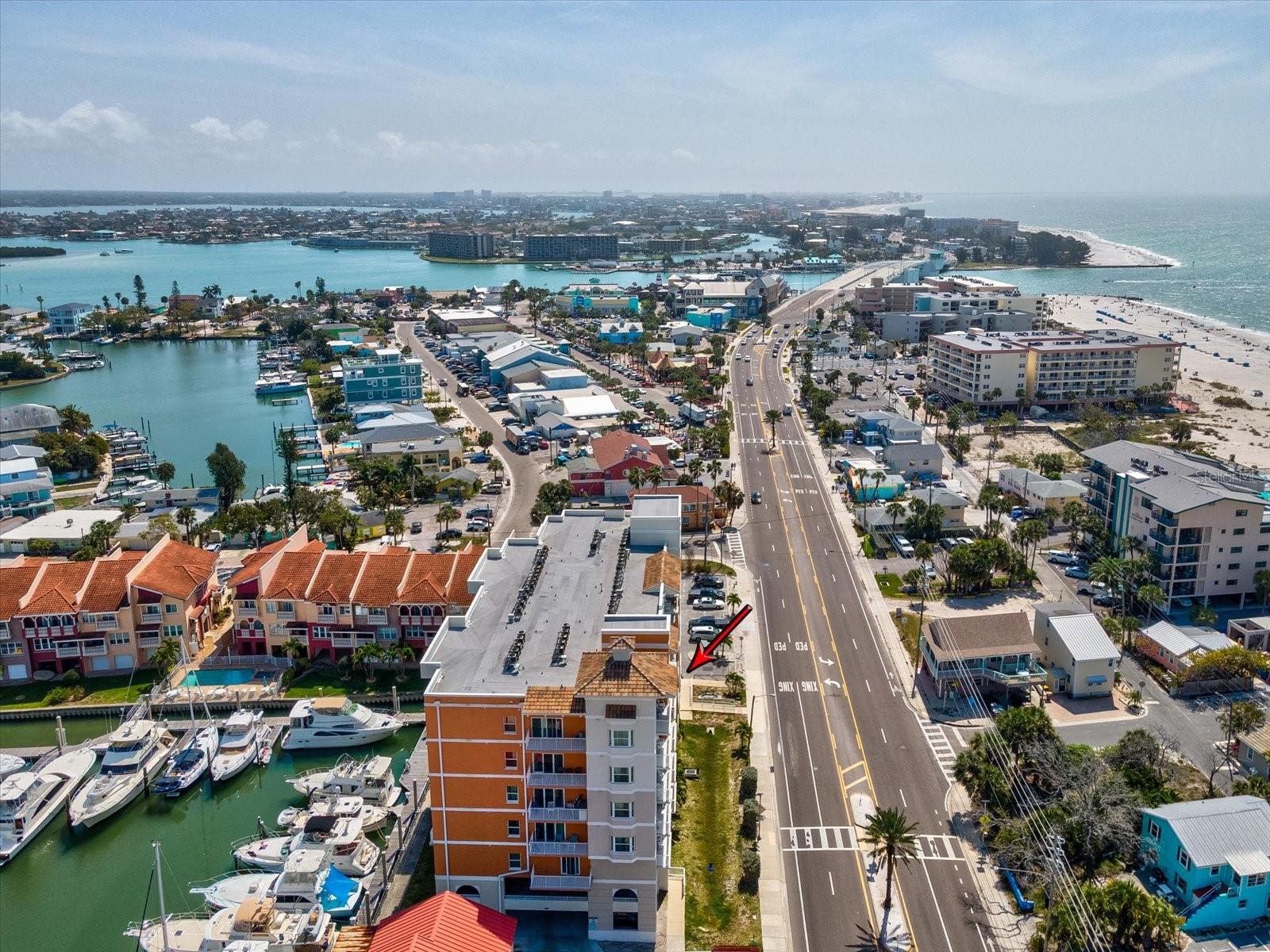 Image 46 of 61 For 13101 Gulf Boulevard 1304