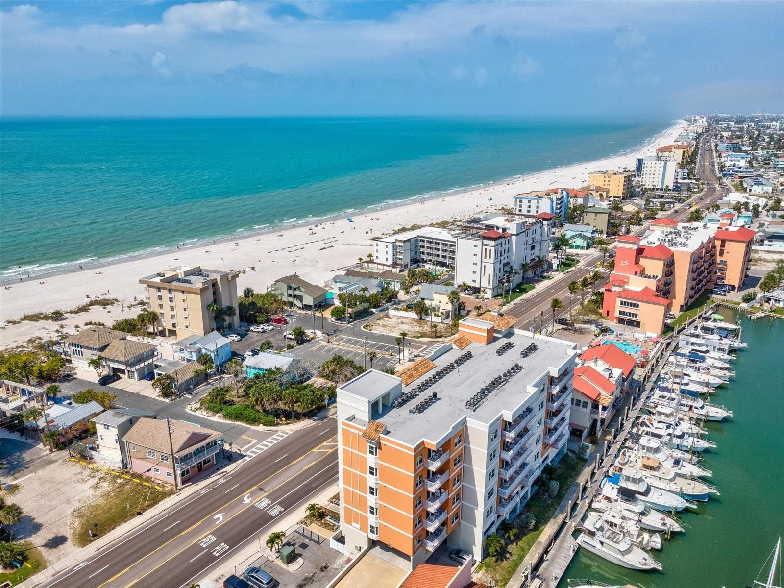 Image 47 of 61 For 13101 Gulf Boulevard 1304