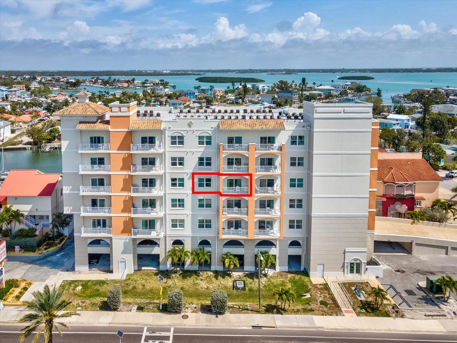 Image 49 of 61 For 13101 Gulf Boulevard 1304