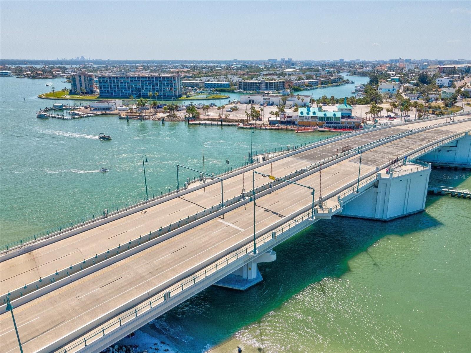 Image 58 of 61 For 13101 Gulf Boulevard 1304