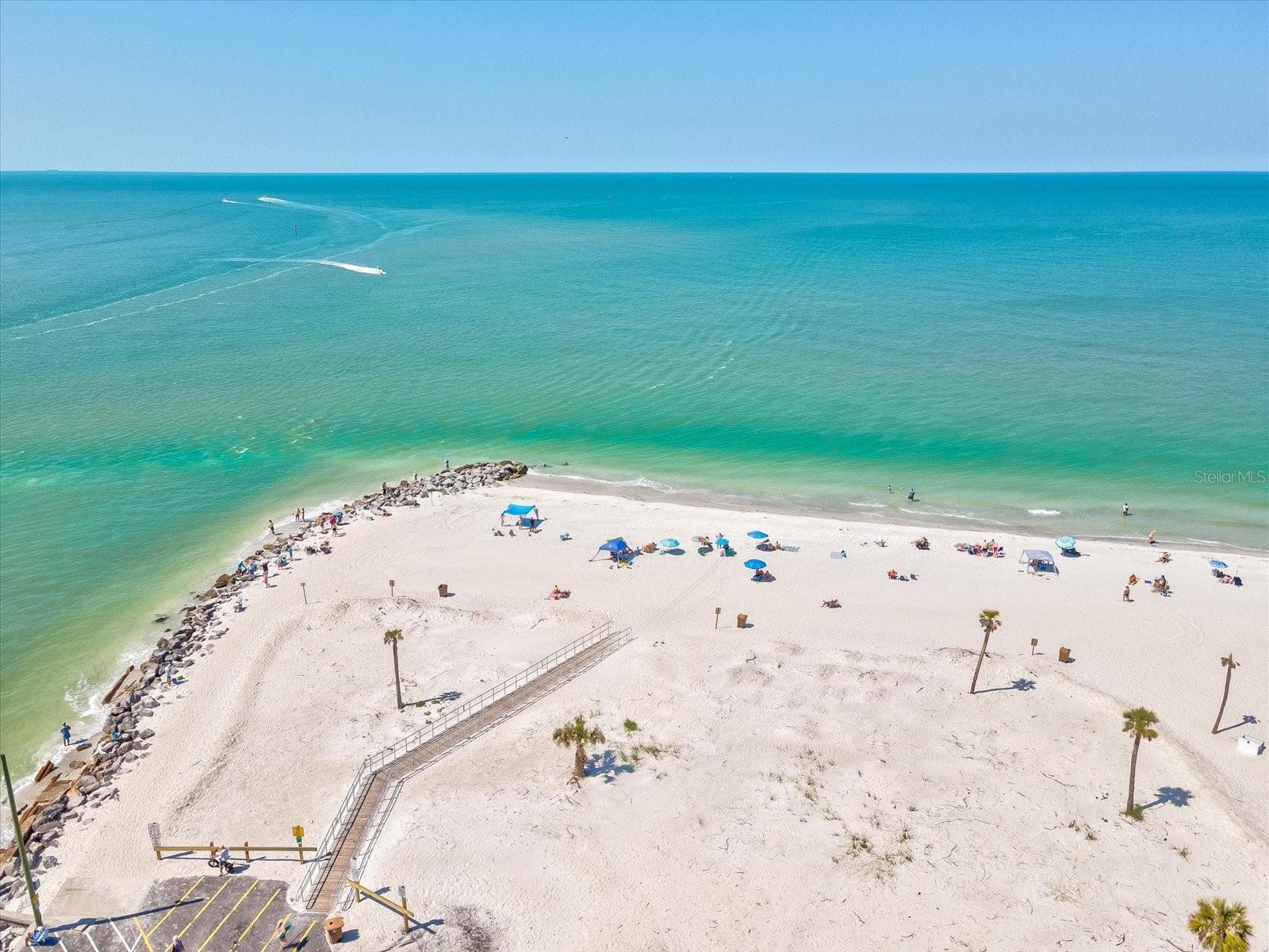 Image 59 of 61 For 13101 Gulf Boulevard 1304