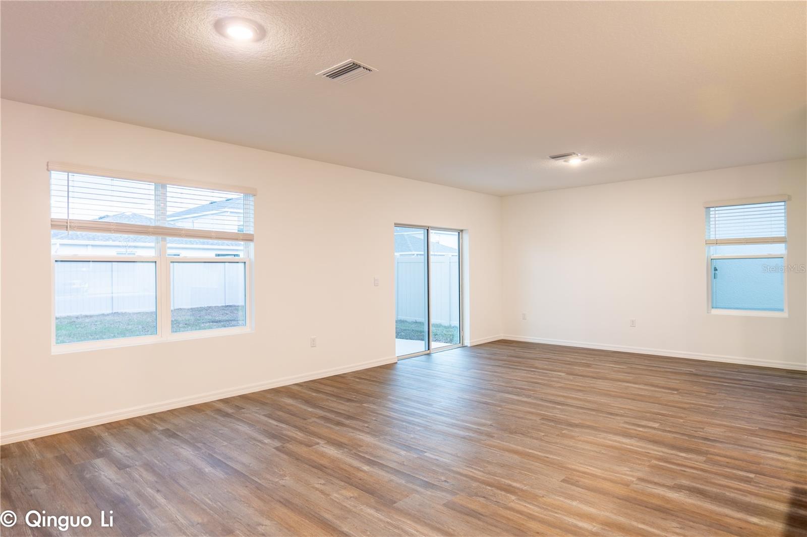 Image 7 of 22 For 32463 Weathered Oak Drive