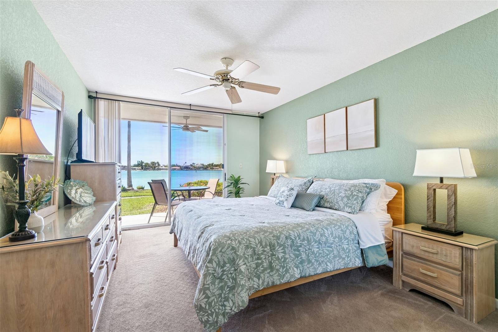 Image 15 of 33 For 5801 Bahia Del Mar Circle 114