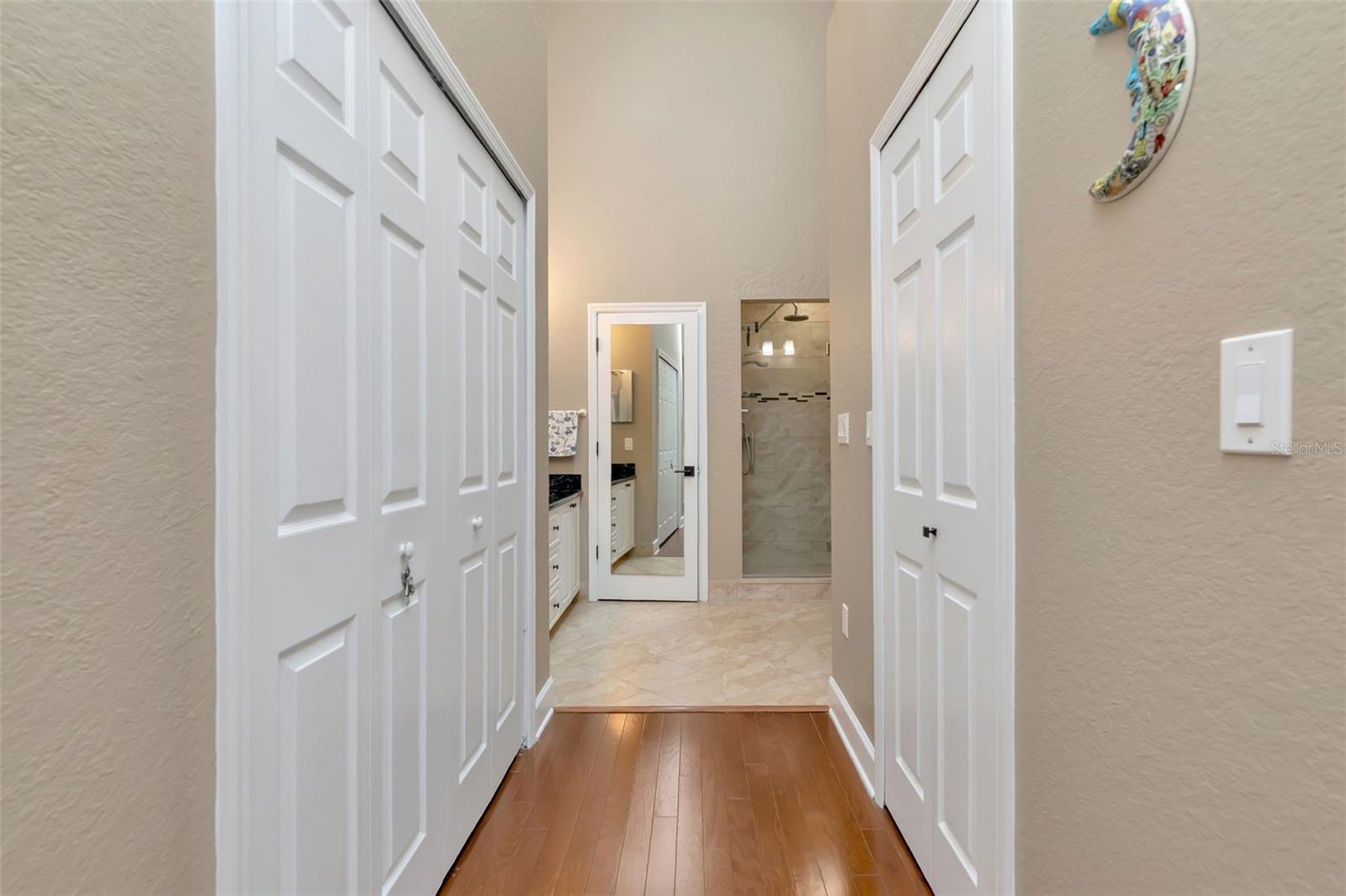 Image 21 of 47 For 1194 Royal Boulevard