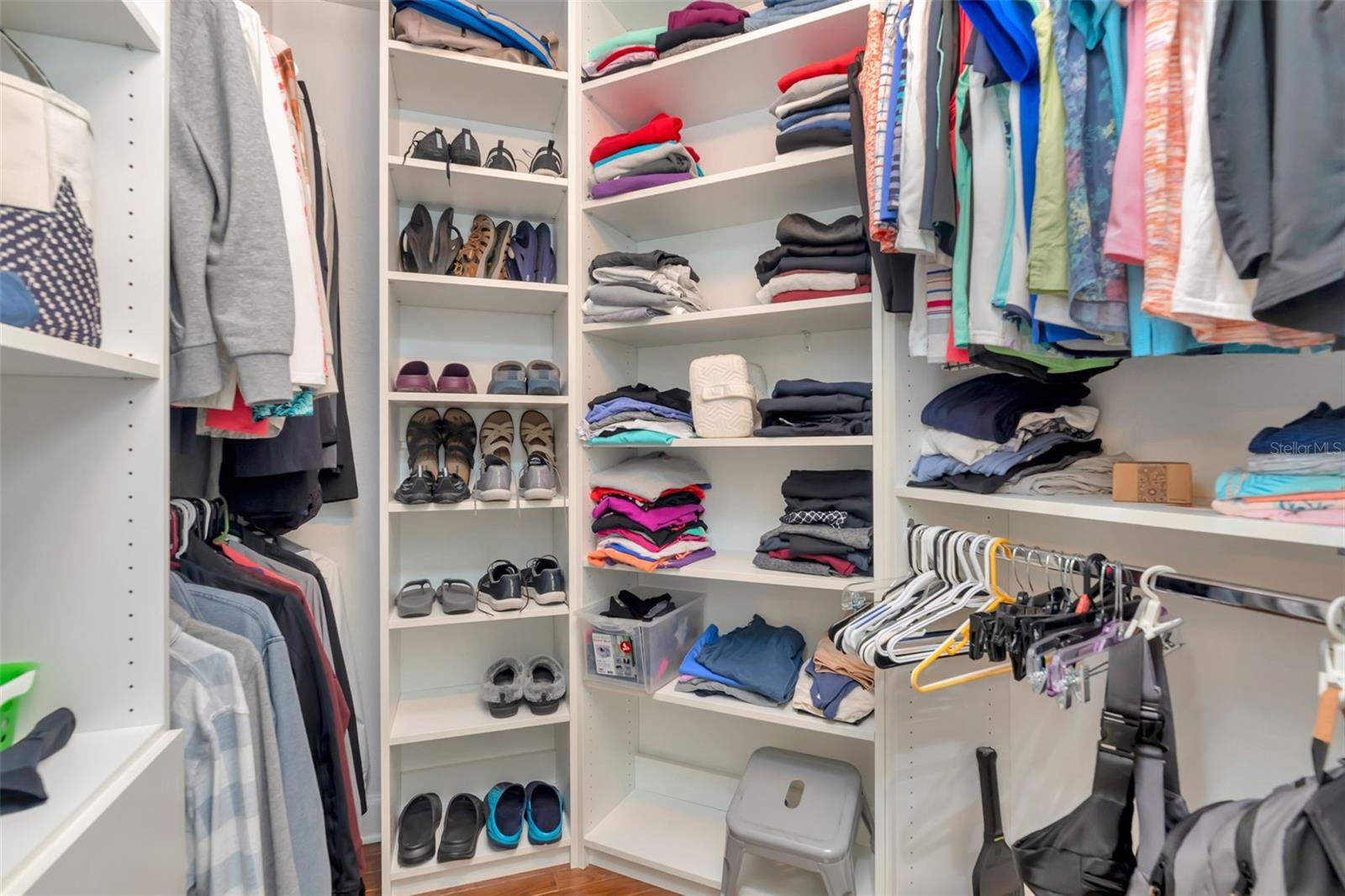 Image 22 of 47 For 1194 Royal Boulevard