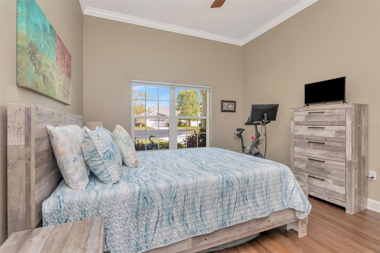 Image 28 of 47 For 1194 Royal Boulevard