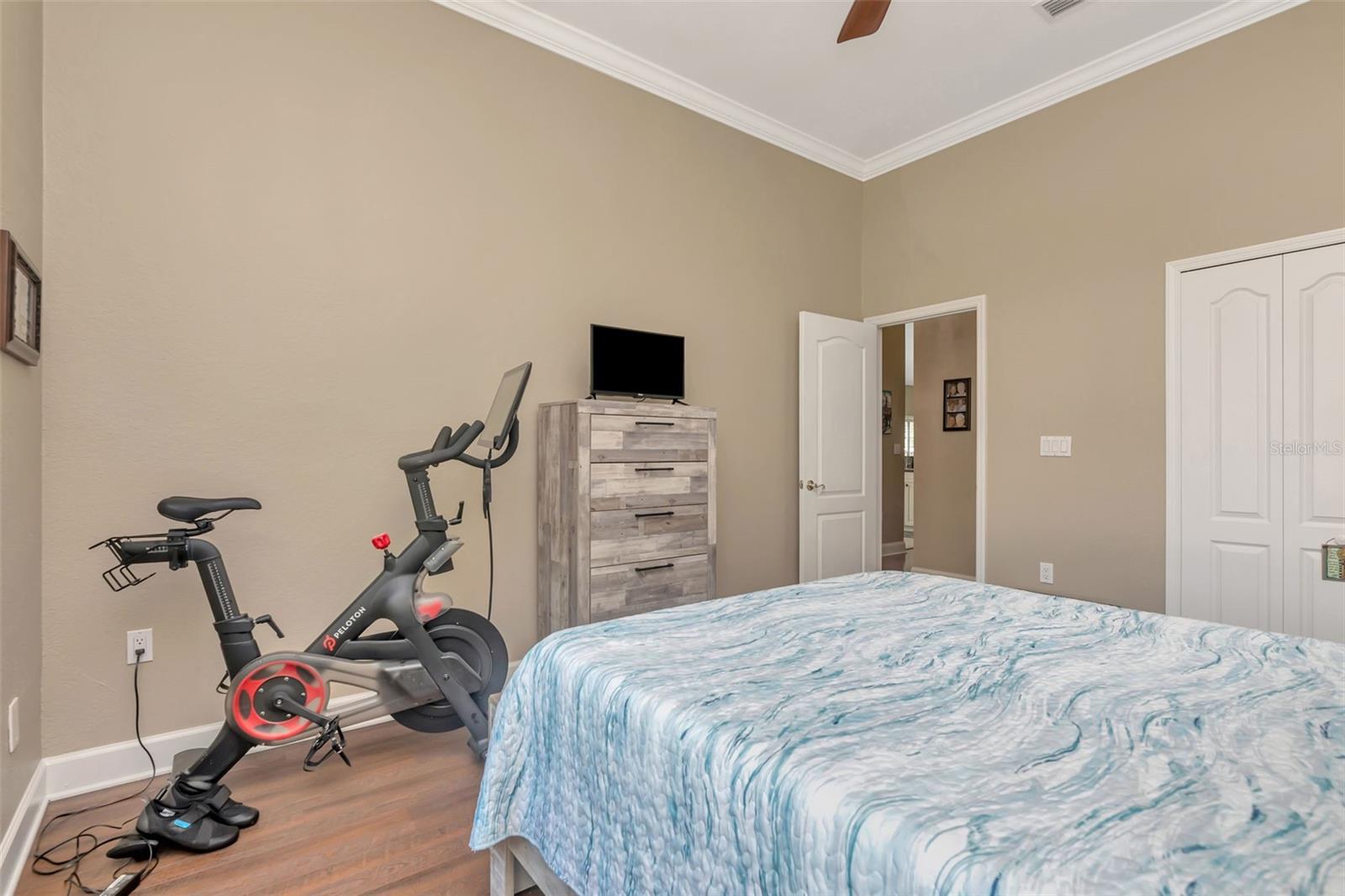 Image 29 of 47 For 1194 Royal Boulevard