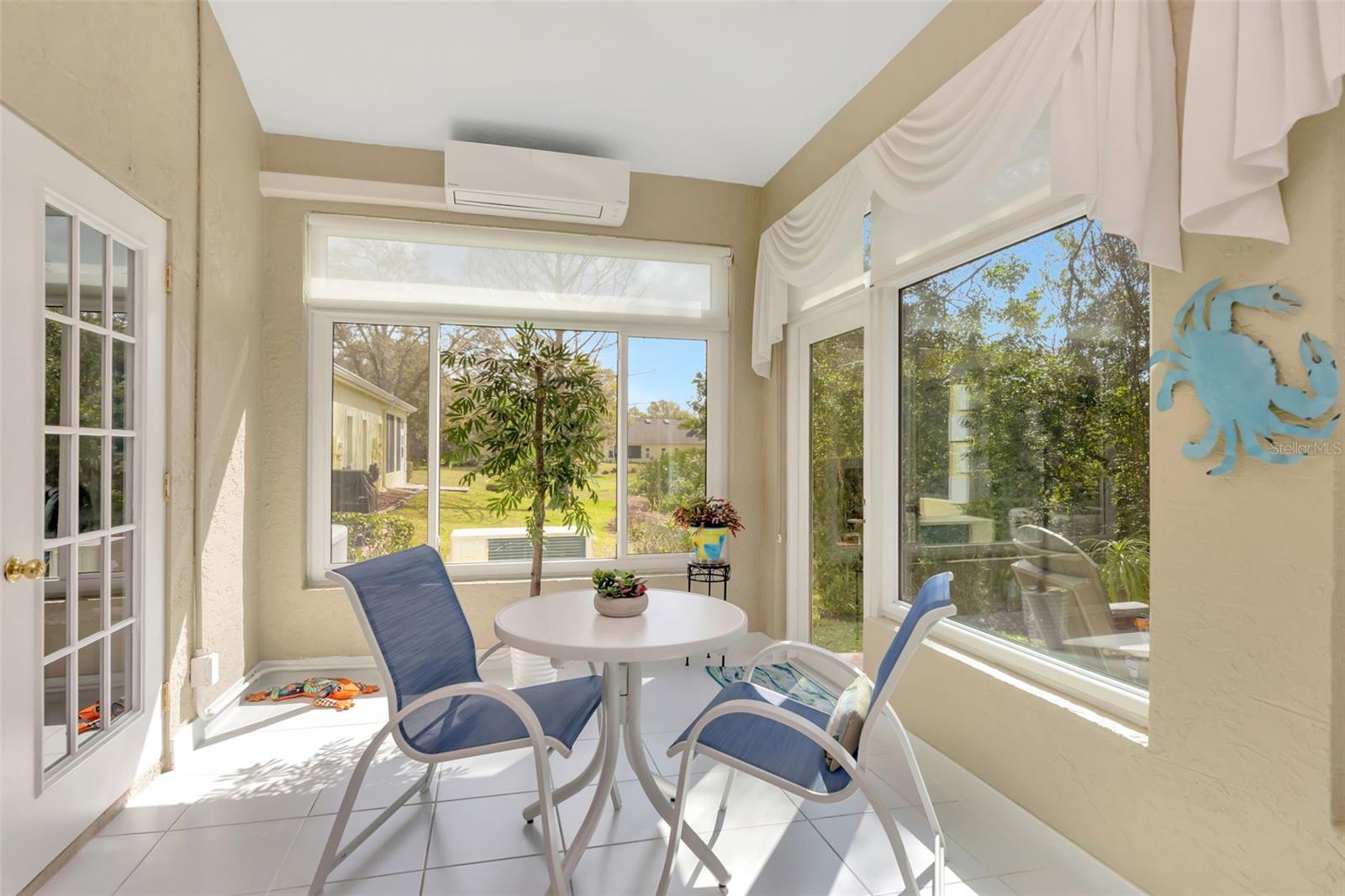 Image 34 of 47 For 1194 Royal Boulevard