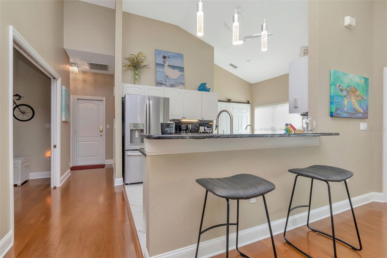 Image 9 of 47 For 1194 Royal Boulevard