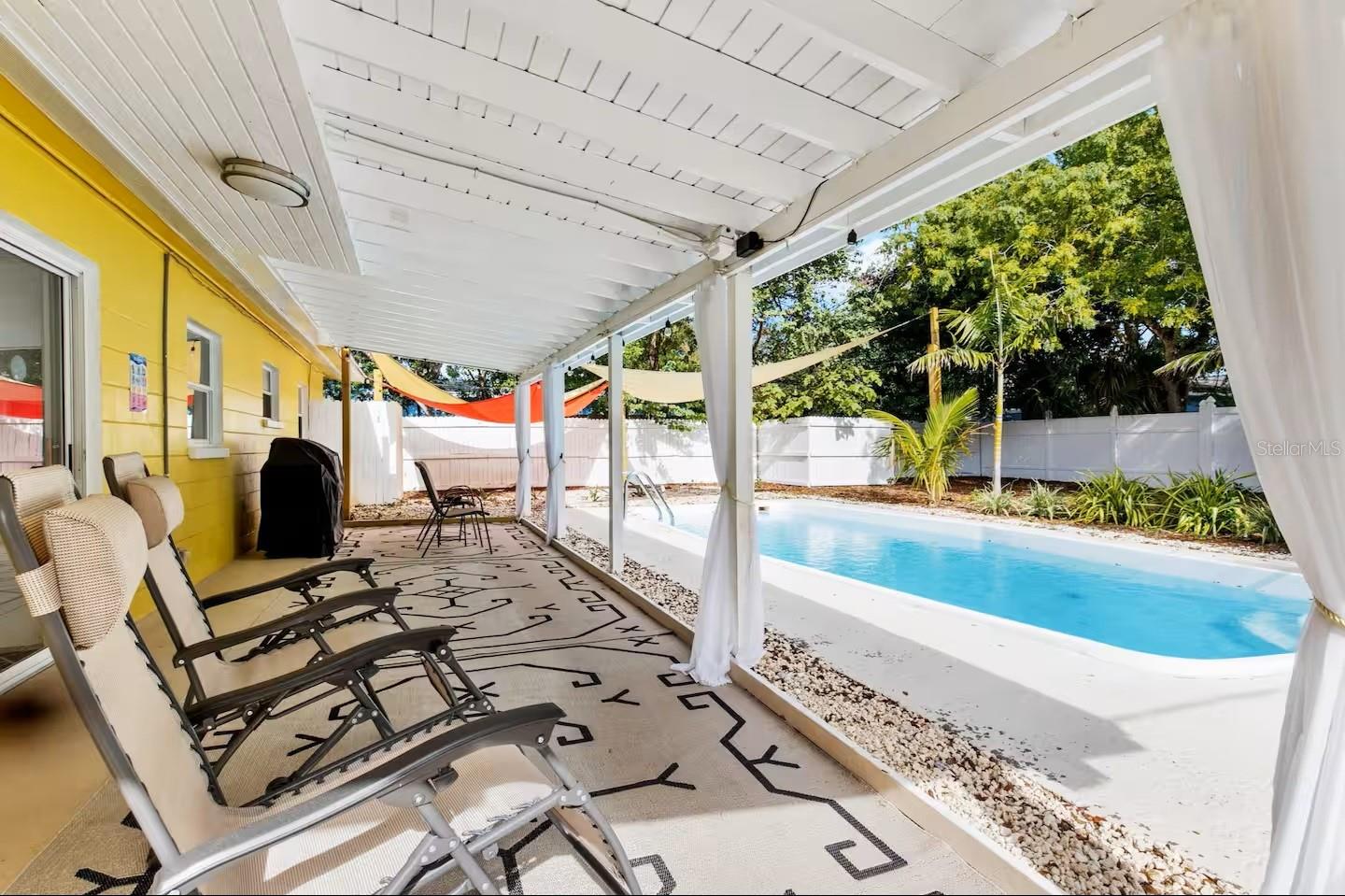 Image 2 of 25 For 8215 Quail Road