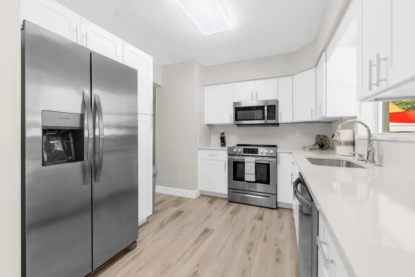 Image 4 of 25 For 8215 Quail Road