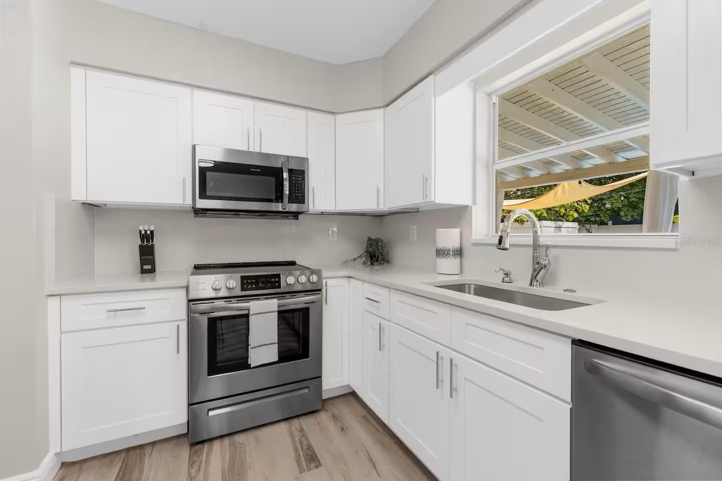 Image 5 of 25 For 8215 Quail Road