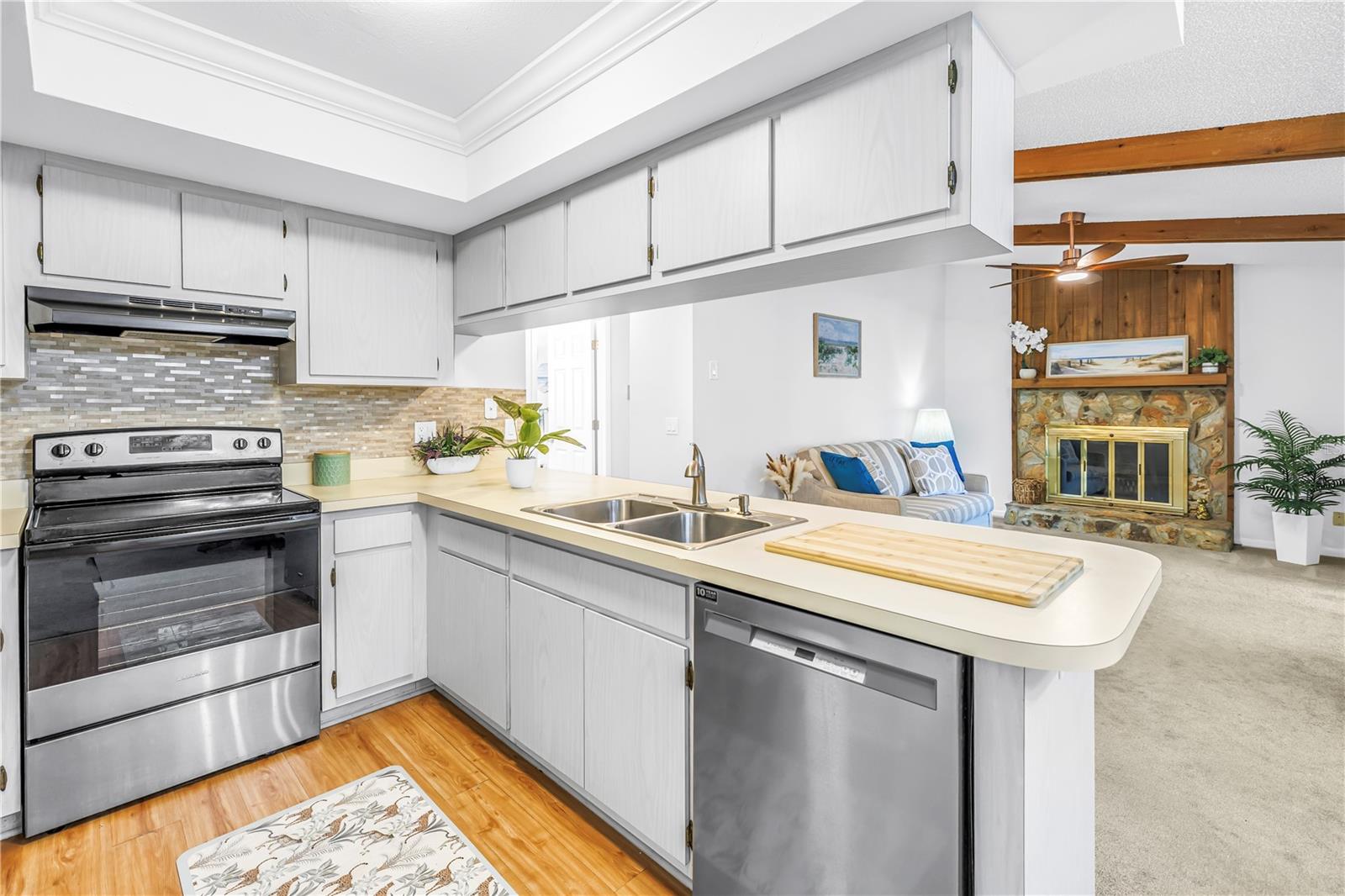 Image 16 of 49 For 1666 Monterey Drive