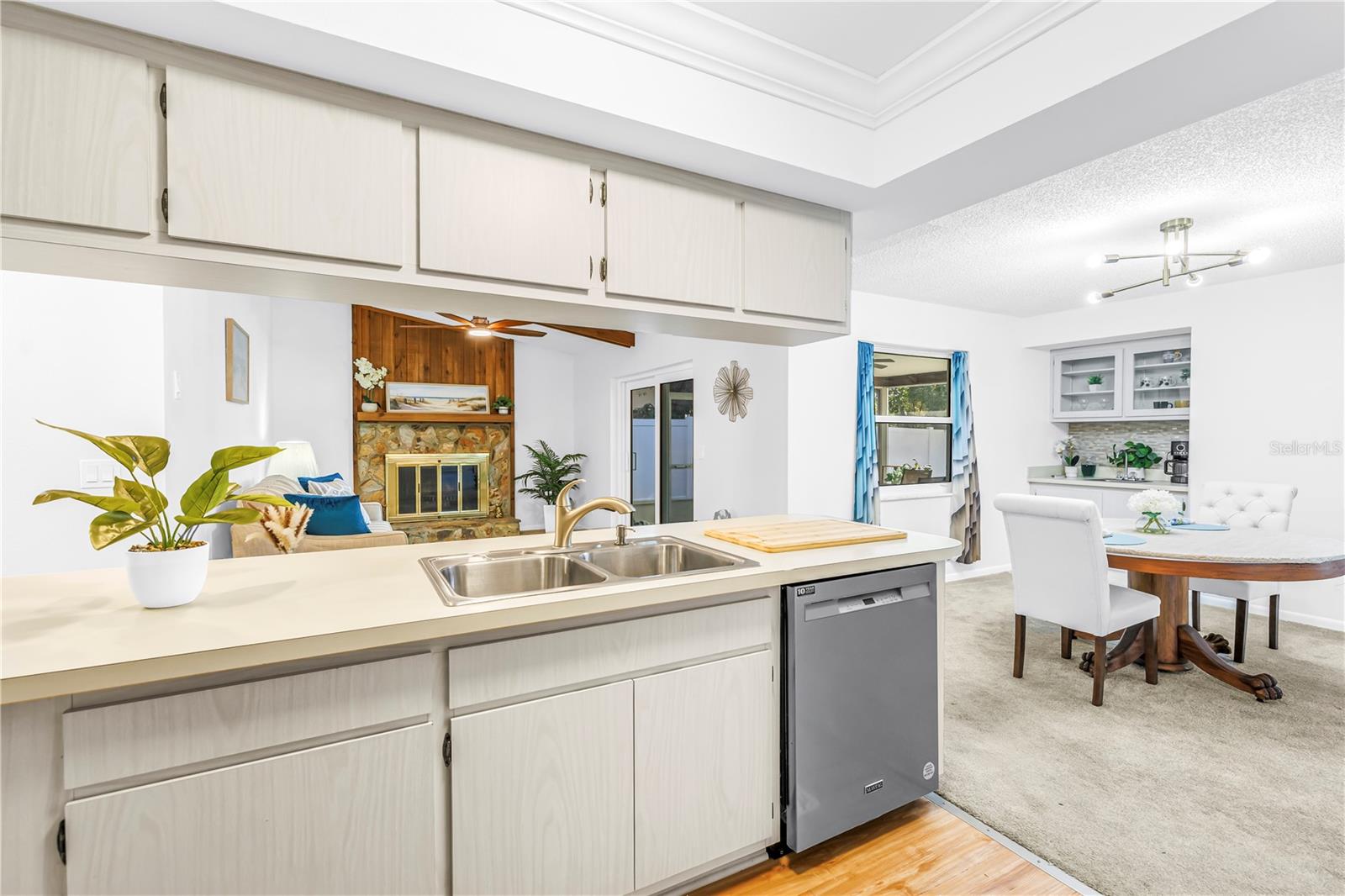 Image 19 of 49 For 1666 Monterey Drive