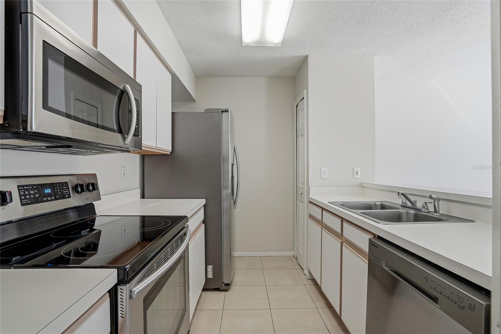 Image 11 of 32 For 2118 Fluorshire Drive