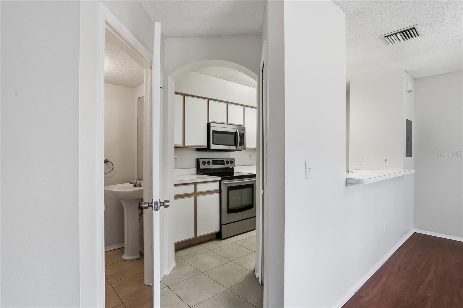 Image 13 of 32 For 2118 Fluorshire Drive