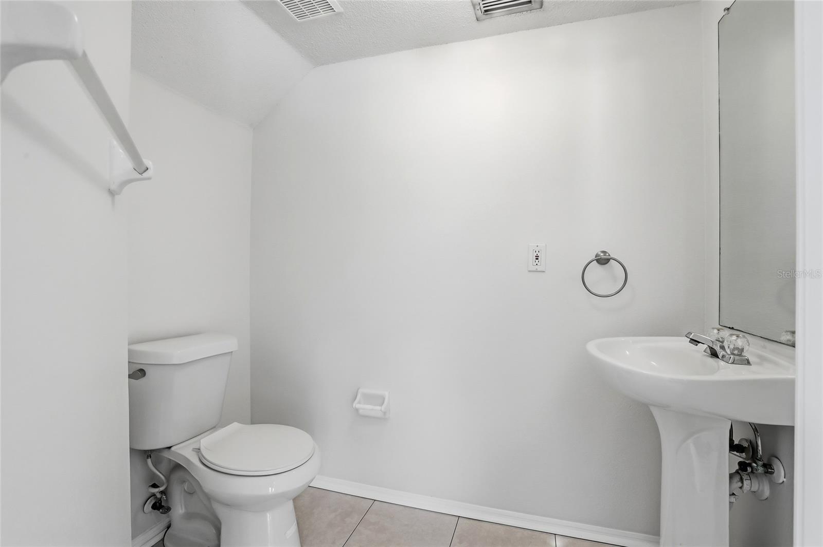 Image 14 of 32 For 2118 Fluorshire Drive