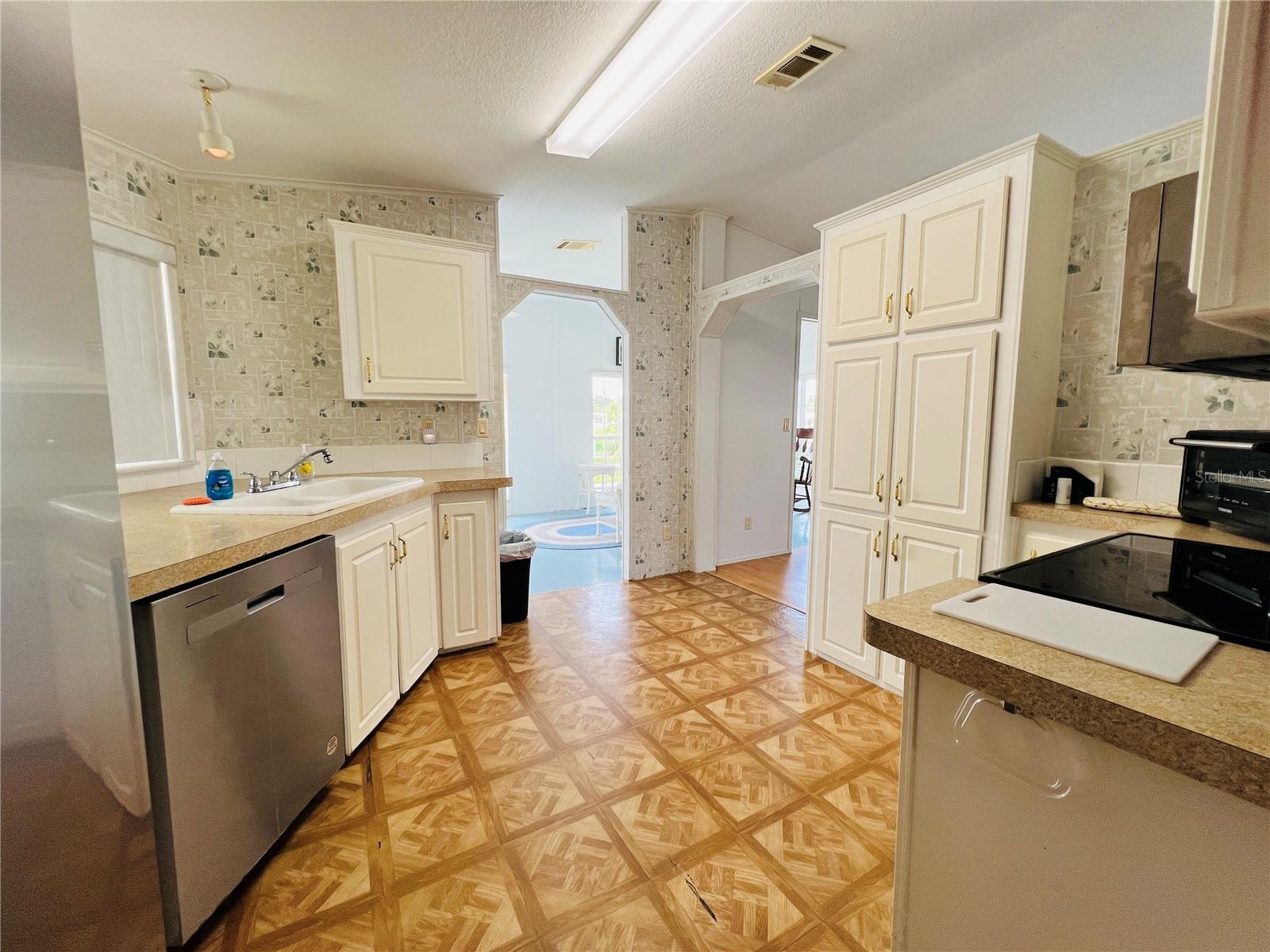 Image 13 of 39 For 1500 County Road 1  124