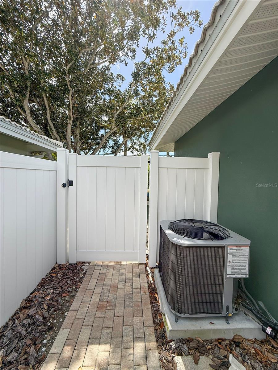 Image 17 of 64 For 2058 Nursery Road