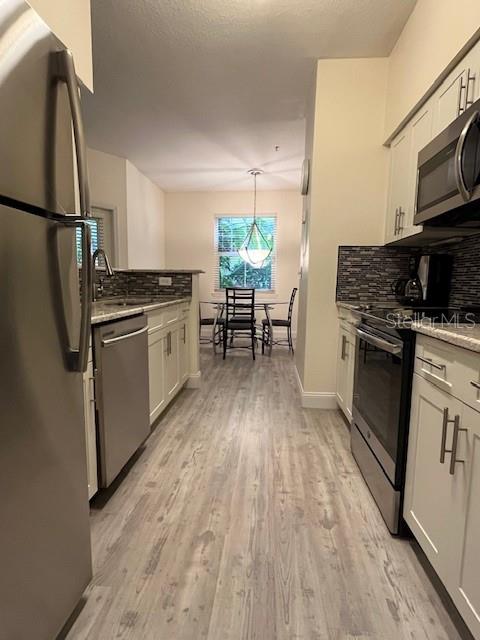 Listing photo id 10 for 1810 Palm Avenue 2104