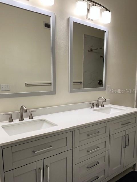 Listing photo id 20 for 1810 Palm Avenue 2104