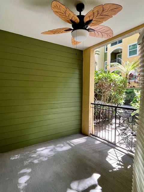 Listing photo id 24 for 1810 Palm Avenue 2104