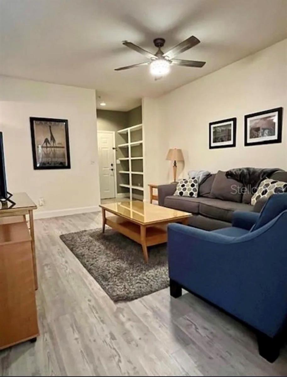 Listing photo id 27 for 1810 Palm Avenue 2104