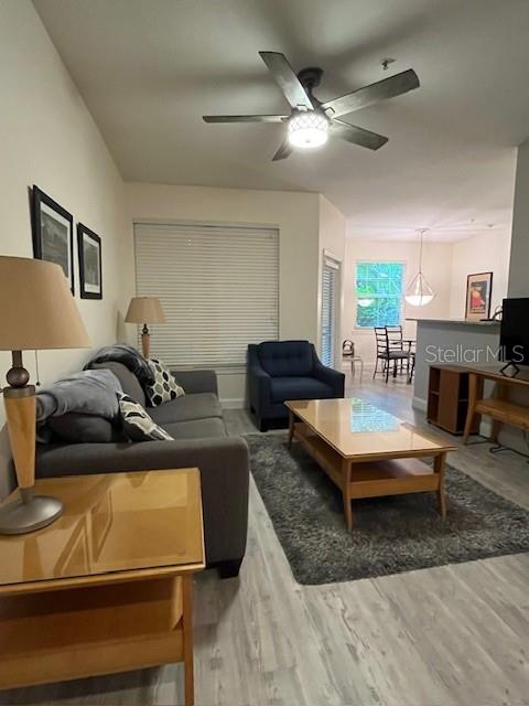 Listing photo id 2 for 1810 Palm Avenue 2104